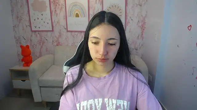 Snapshot of Kylie_ch1 chatting on September 22, 2025, 10:39 am Kylie ch1 online show from September 22, 2025, 10:39 am