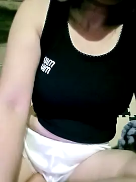 Surrilove online show from December 5, 2025, 4:25 pm