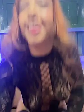 AliceMrtnz online show from April 23, 2026, 4:42 pm