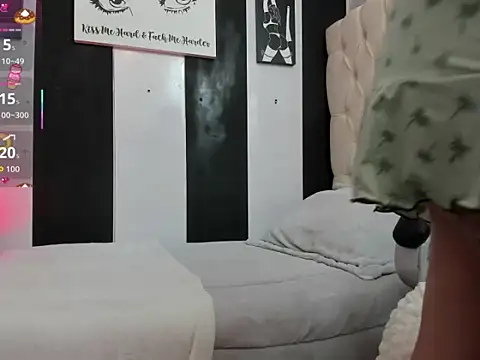 Melisa ss online show from September 12, 2025, 1:33 pm