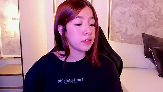 Snapshot of doll_eyees_ chatting on September 18, 2025, 2:57 am doll eyees  online show from September 18, 2025, 2:57 am