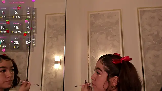 Snapshot of doll_eyees_ chatting on October 11, 2025, 2:22 am doll eyees  online show from October 11, 2025, 2:22 am