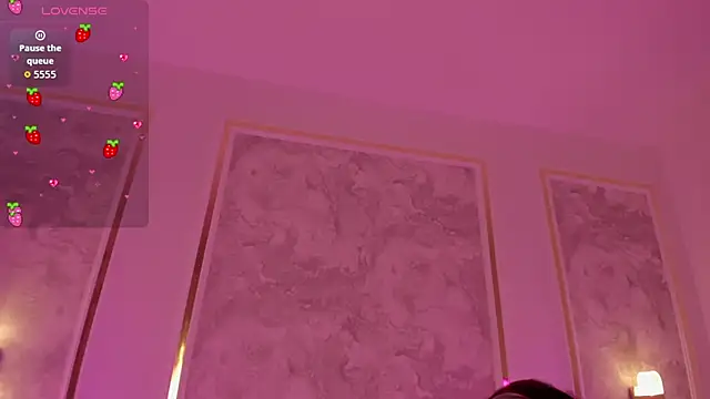 Snapshot of doll_eyees_ chatting on October 17, 2025, 2:26 am doll eyees  online show from October 17, 2025, 2:26 am