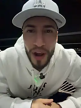 Thiago Hill online show from January 11, 2026, 5:01 am