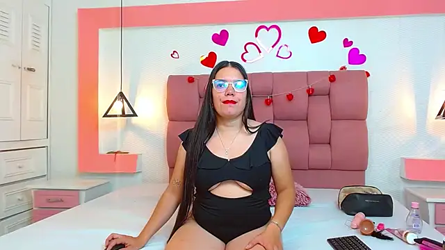 MelanyCruzz online show from September 11, 2025, 1:11 pm