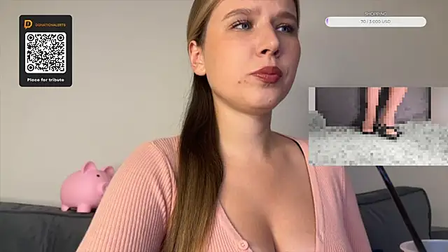 GoddessRoss online show from September 17, 2025, 7:04 pm