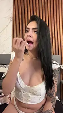 AliceRitter online show from April 28, 2026, 10:37 pm