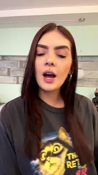 AliceRitter online show from July 10, 2026, 3:33 am