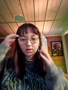 Violetaa Leee online show from September 19, 2025, 4:29 pm