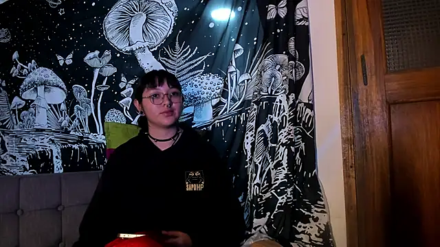 Violetaa Leee online show from September 25, 2025, 1:53 am