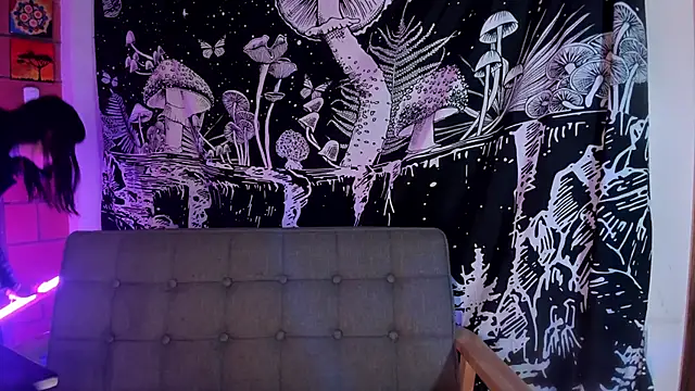 Violetaa Leee online show from October 24, 2025, 1:57 am