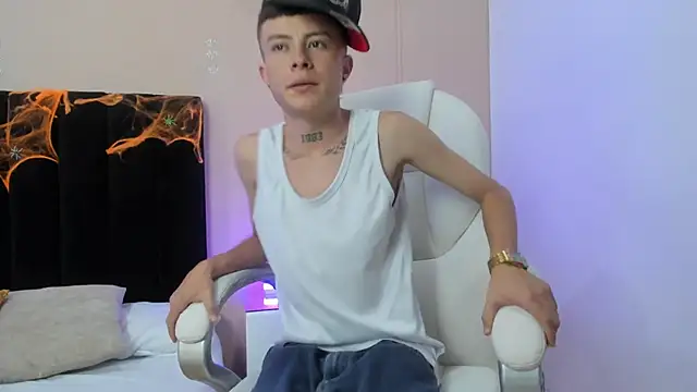 Nascary Fox online show from October 6, 2025, 7:33 pm