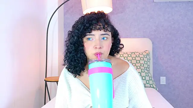 Tracielowe w online show from December 23, 2025, 3:37 am