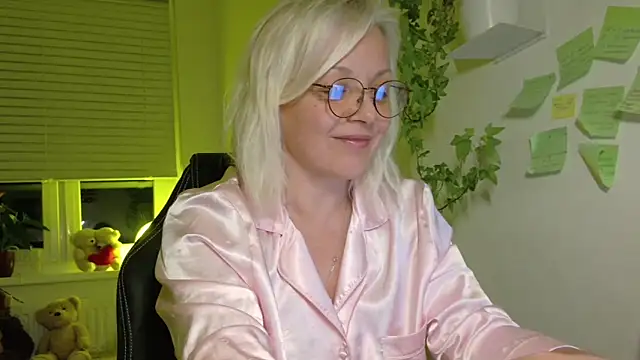 Linsy Kim online show from March 8, 2026, 9:07 pm