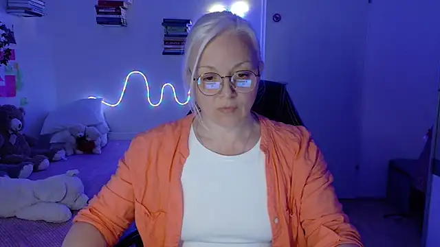 Linsy Kim online show from April 25, 2026, 6:49 pm