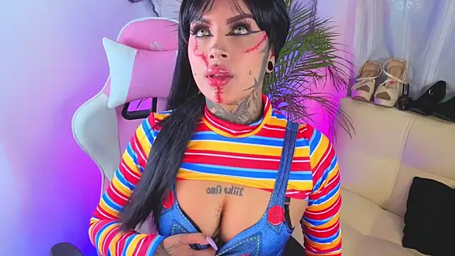 Snapshot of Adamsniki chatting on October 31, 2025, 11:17 pm Adamsniki online show from October 31, 2025, 11:17 pm