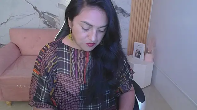 tamara ch1 online show from December 17, 2025, 3:34 am