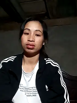 misa 00 online show from November 17, 2025, 4:35 pm