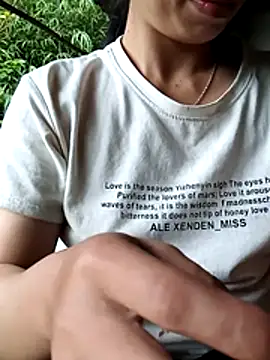Snapshot of misa_00 chatting on July 8, 2026, 7:46 am misa 00 online show from July 8, 2026, 7:46 am