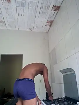 leumas gg online show from December 22, 2025, 12:13 pm