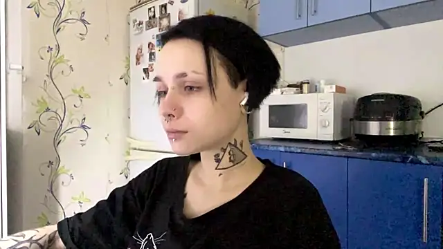 Snapshot of CandaceBlaze chatting on October 3, 2025, 8:39 pm CandaceBlaze online show from October 3, 2025, 8:39 pm