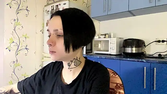 Snapshot of CandaceBlaze chatting on October 8, 2025, 8:17 pm CandaceBlaze online show from October 8, 2025, 8:17 pm