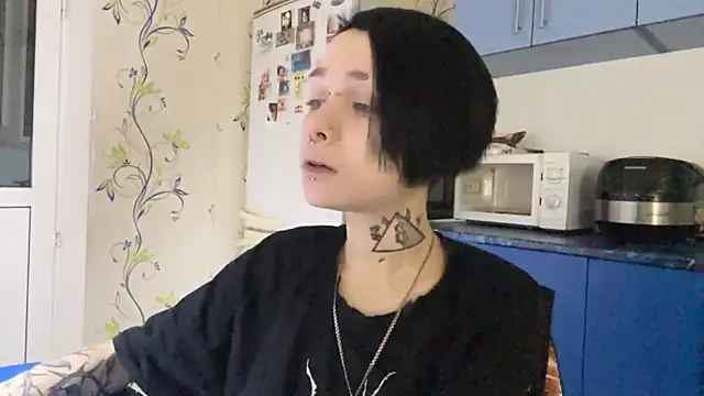 Snapshot of CandaceBlaze chatting on October 15, 2025, 8:53 pm CandaceBlaze online show from October 15, 2025, 8:53 pm