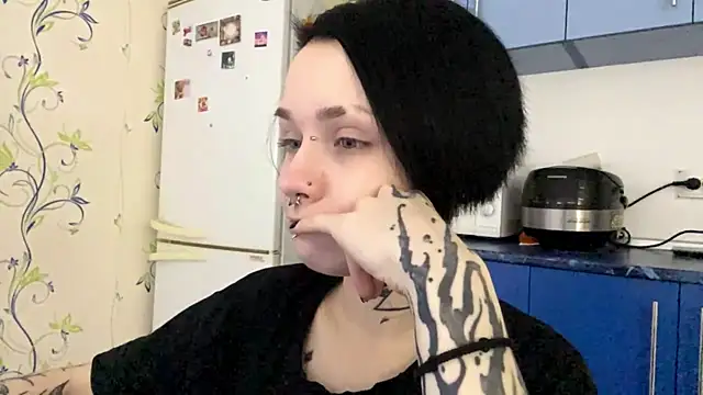 Snapshot of CandaceBlaze chatting on October 20, 2025, 8:09 pm CandaceBlaze online show from October 20, 2025, 8:09 pm