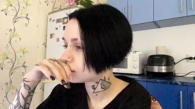 Snapshot of CandaceBlaze chatting on October 25, 2025, 8:14 pm CandaceBlaze online show from October 25, 2025, 8:14 pm
