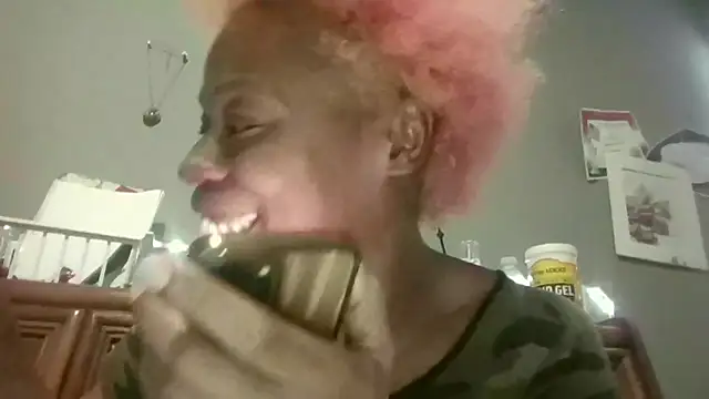 Snapshot of Tishrella6 chatting on February 14, 2026, 5:59 am Tishrella6 online show from February 14, 2026, 5:59 am