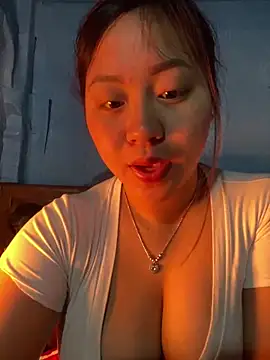 maianhcute online show from February 12, 2026, 1:11 am