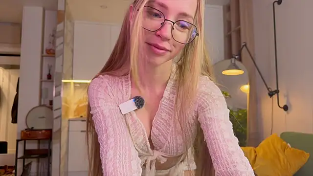 BritaKiss online show from May 9, 2026, 3:23 am