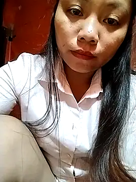 venu00 online show from September 16, 2025, 2:01 am