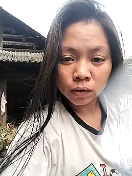 venu00 online show from November 15, 2025, 2:53 am