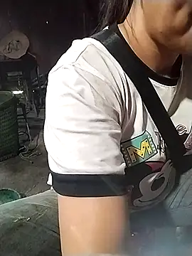 venu00 online show from November 16, 2025, 5:35 am