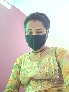 Snapshot of Radhika_Lovely chatting on May 27, 2026, 8:33 am Radhika Lovely online show from May 27, 2026, 8:33 am