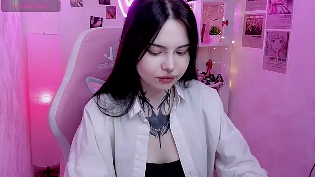 Morana Batt online show from May 5, 2026, 1:57 am