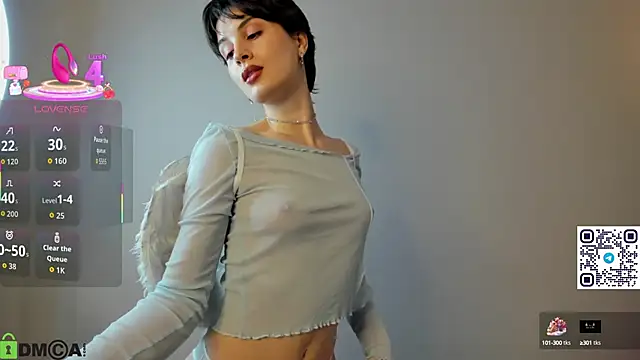 Snapshot of Adeline_Perle chatting on September 19, 2025, 1:18 am Adeline Perle online show from September 19, 2025, 1:18 am