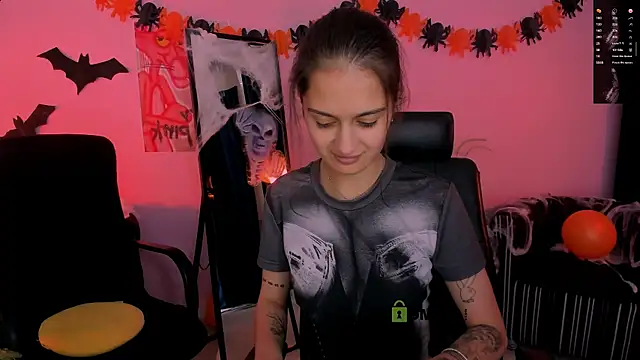 talia seduce online show from October 28, 2025, 1:03 pm