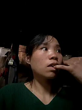 Ngoc-bbi online show from December 5, 2025, 6:00 am