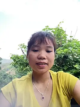 Ngoc-bbi online show from April 28, 2026, 12:20 am
