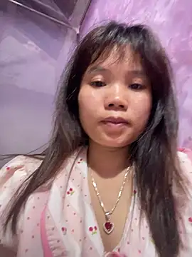 Ngoc-bbi online show from May 8, 2026, 3:28 pm