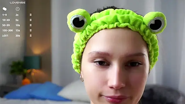 MelaniSeiver online show from November 21, 2025, 1:15 am