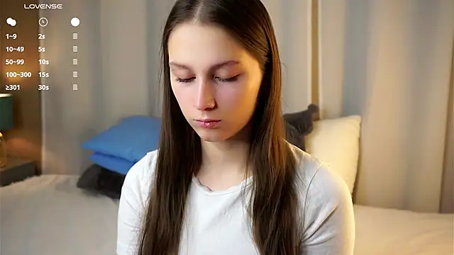 MelaniSeiver online show from November 25, 2025, 1:05 am