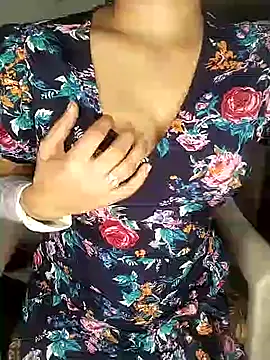 Savita2310 online show from November 19, 2025, 6:52 pm