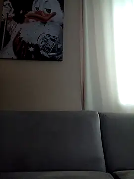 Liann Stark online show from November 14, 2025, 6:34 am