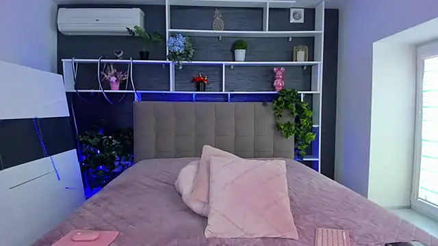 SabrinaSharm online show from February 22, 2026, 1:09 pm