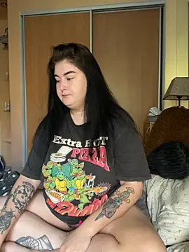 Snapshot of DazzzlingDame chatting on September 13, 2025, 2:06 pm DazzzlingDame online show from September 13, 2025, 2:06 pm