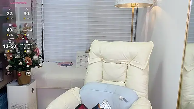 Snapshot of BlueBaby-77 chatting on September 20, 2025, 9:21 am BlueBaby-77 online show from September 20, 2025, 9:21 am