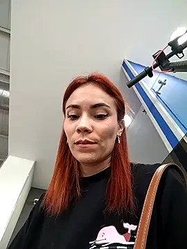 Snapshot of dulcelatin21 chatting on October 9, 2025, 7:45 pm dulcelatin21 online show from October 9, 2025, 7:45 pm